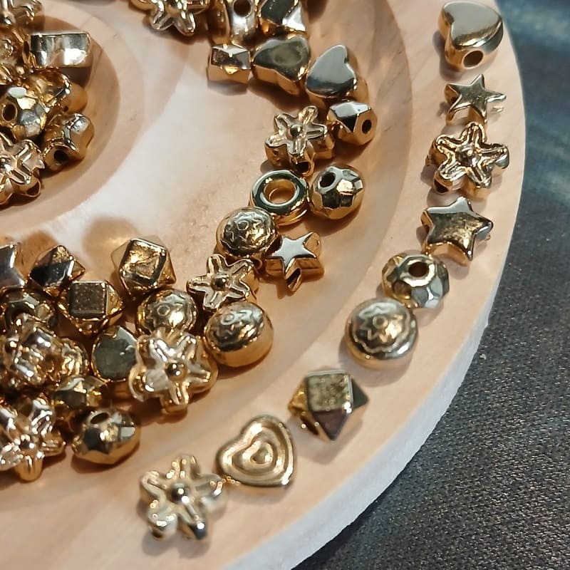 Lot de 50 perles d’espacement en métal doré