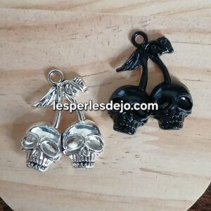 Pendentif “Cherry Skull”