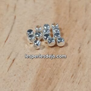 Perles carrées argentées 2 mm – Séparateurs mini cubes