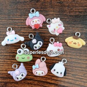 lot de 10 pendentifs kuromi