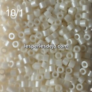 blanc - perles calibrées - env. 1,6mm - ref: 10-1