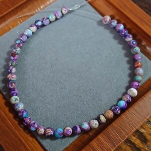 Perles jaspe sédiment marin 4 mm multicolores – violet, bleu, brun. Environ 46 perles. Idéal bijoux fins.