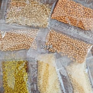 35 gr environ - perles de rocailles 2 mm - tons jaune/doré - lot 14