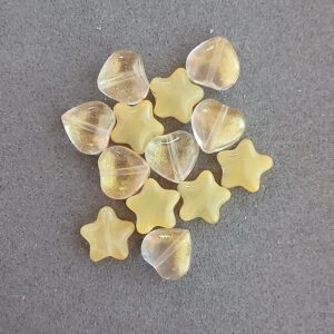 lot perles étoiles coeur jaune - 8 mm - verre - 13 pièces