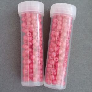 2 tubes perles de rocailles rouge/rosé