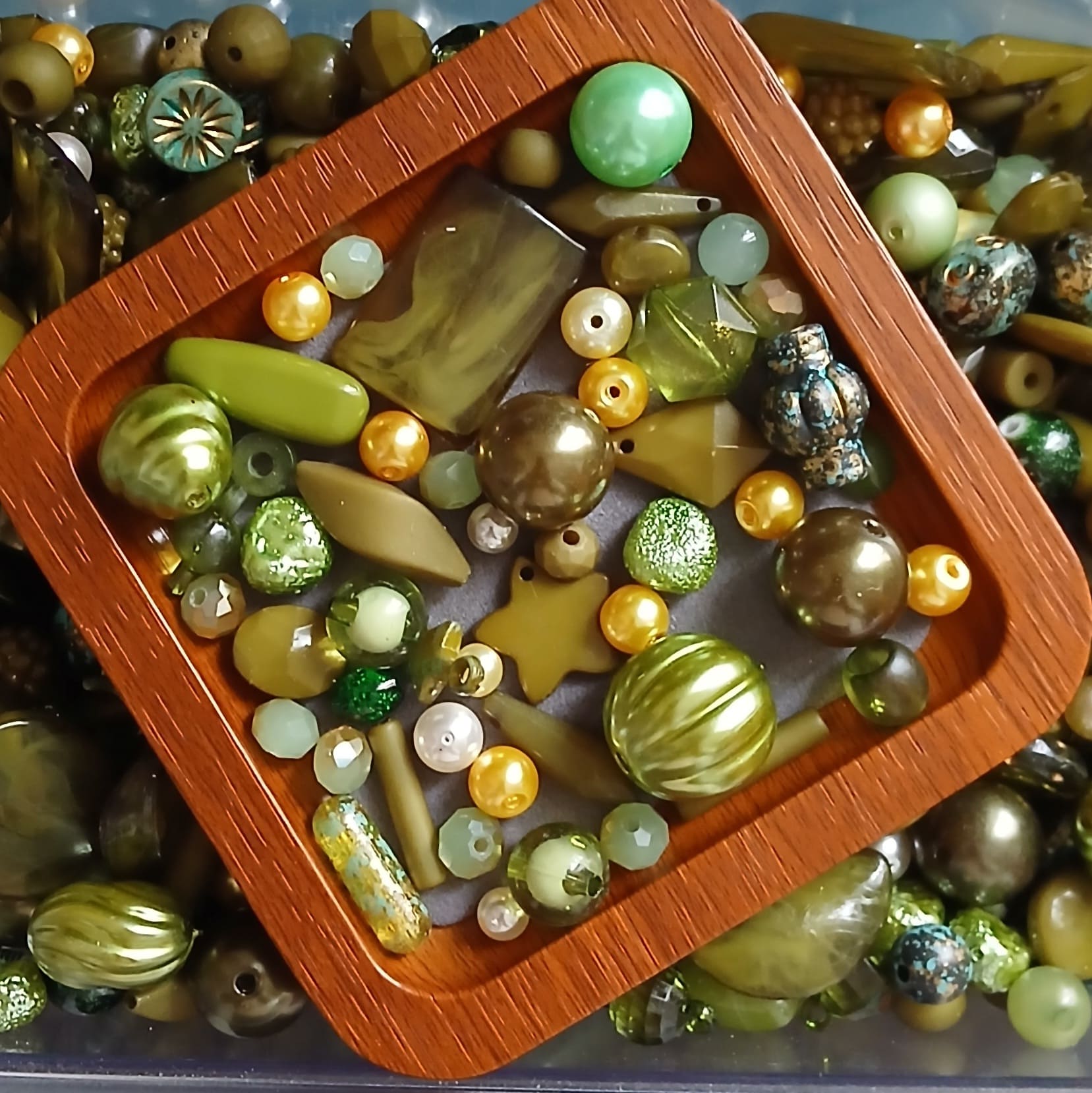 Collection le trésor du Grinch - perles en acrylique en vrac - visuel perles